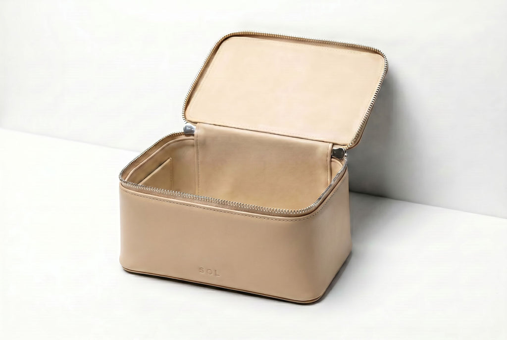 ARTISAN VANITY BAG